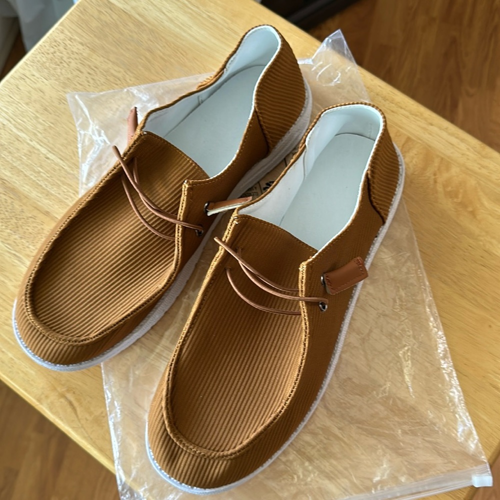 Boutique shoes size 43